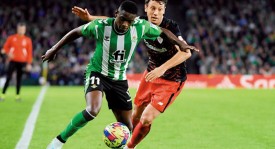 莱万赛季金靴荣耀：进球如雨，铸就球队辉煌